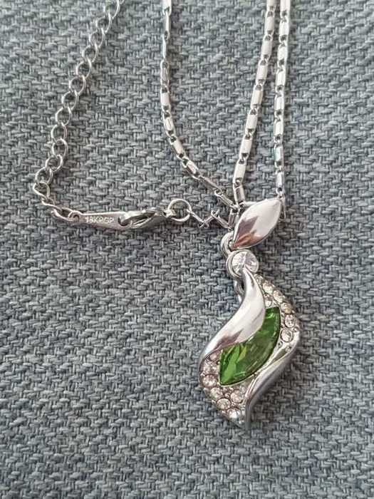 Set argint lant pandantiv cercei si bratara cu Elemente Swarovski