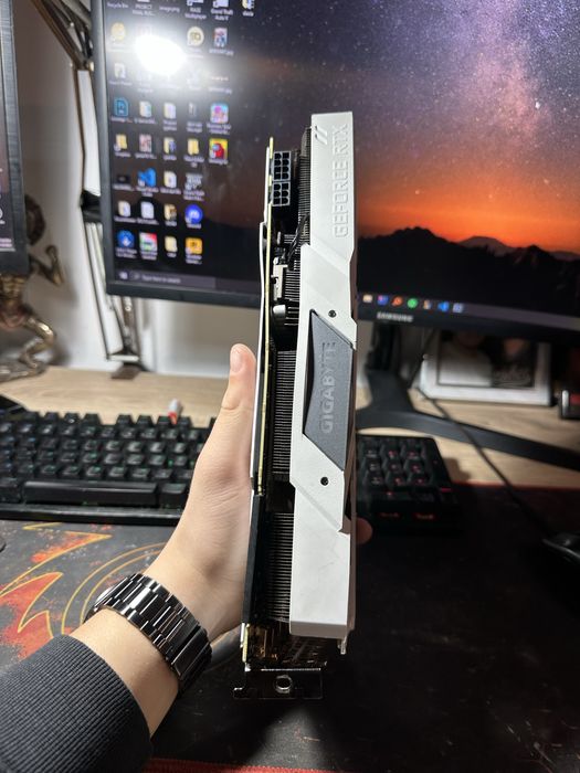 VANDUT placa video rtx 2070 super defecta