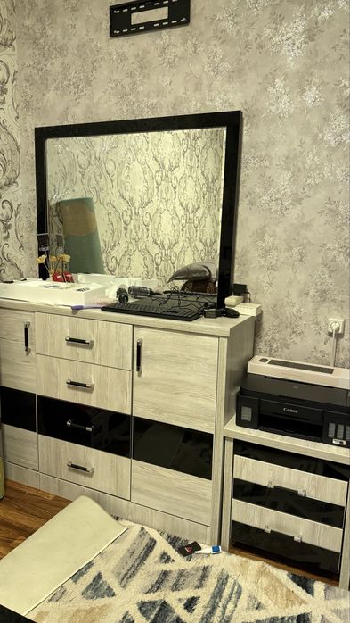 Спальный гарнитур в идеальном состоянии