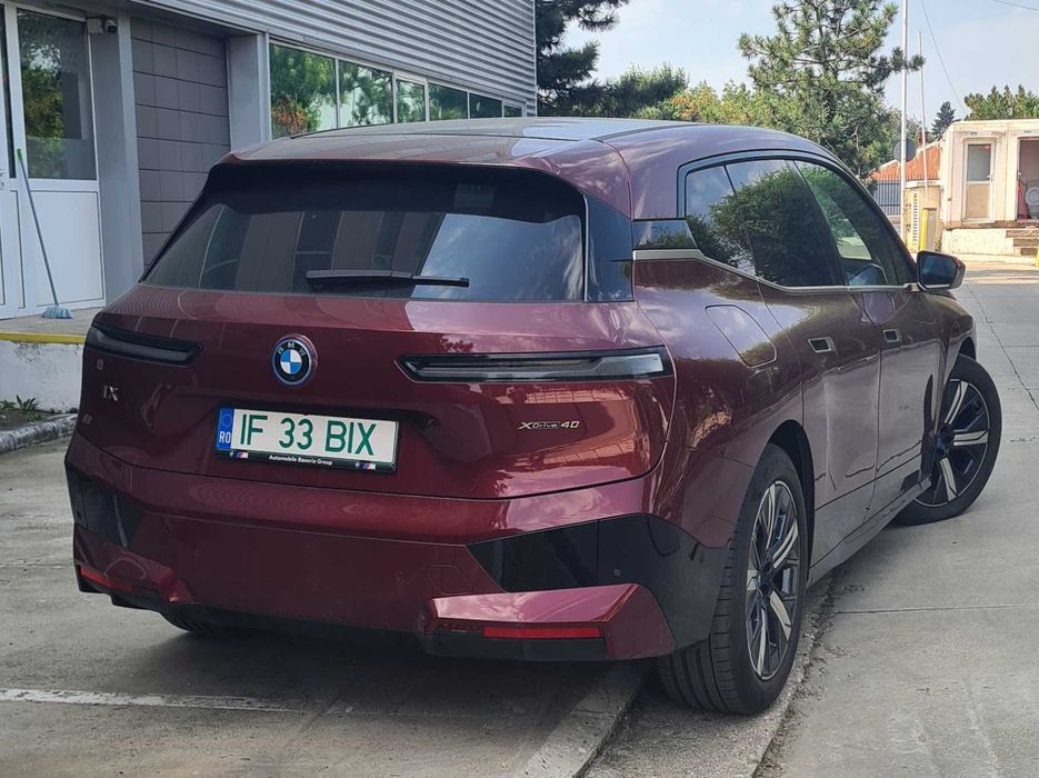 BMW ix 2024  3700 km