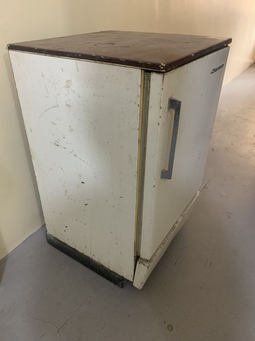 Холодильник Саратов СССР рабочий