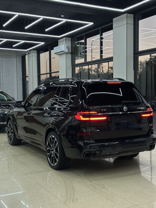 Продаётся Bmw X7 M60