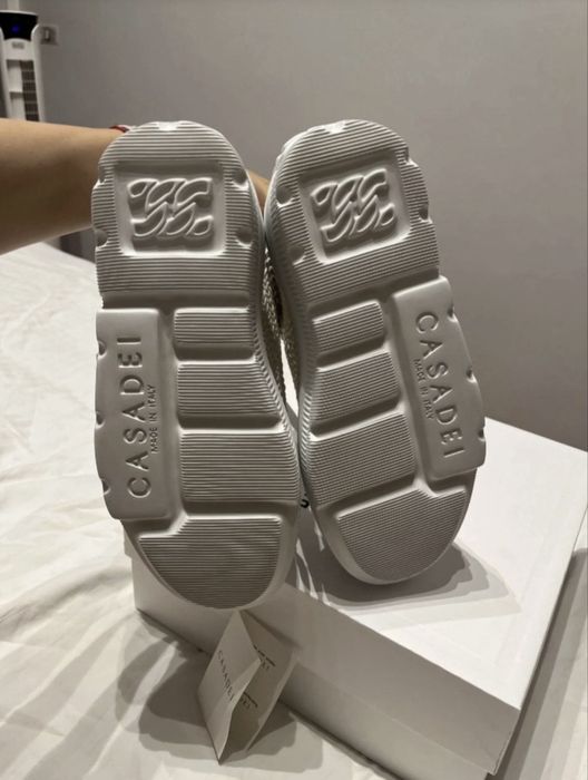 Сникърси CASADEI