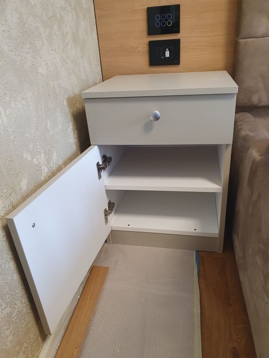 Noptiere din mdf noi, nefolosite