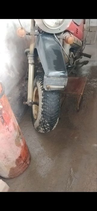 Sotiladi narxi kelishiladi murojat uchun lichkaga