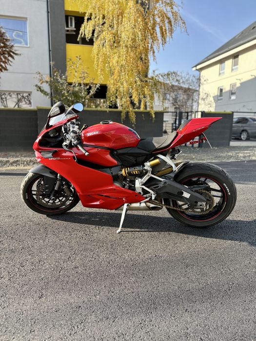 Ducati Panigale 899 V2