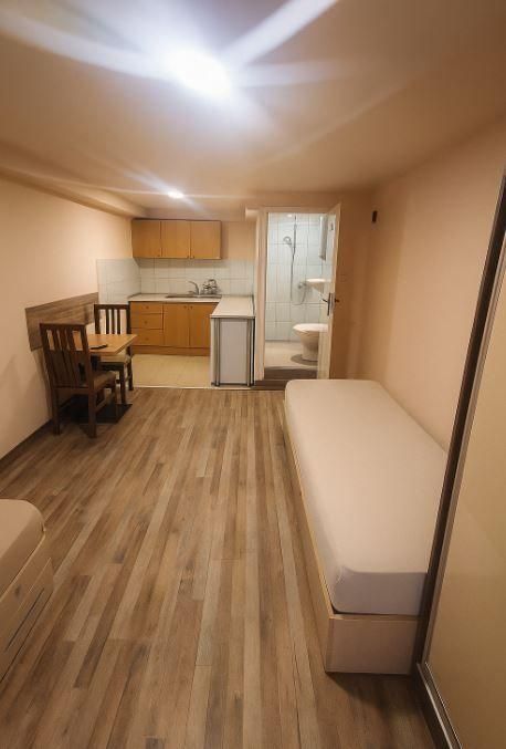 Дава се под наем Едностаен апартамент в Варна, Базар Левски - 40 кв.м за 300 € - Снимка #1