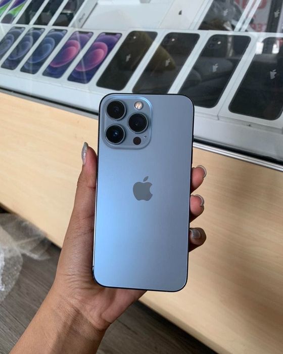 iPhone 13 Pro состояние идеал без коробки