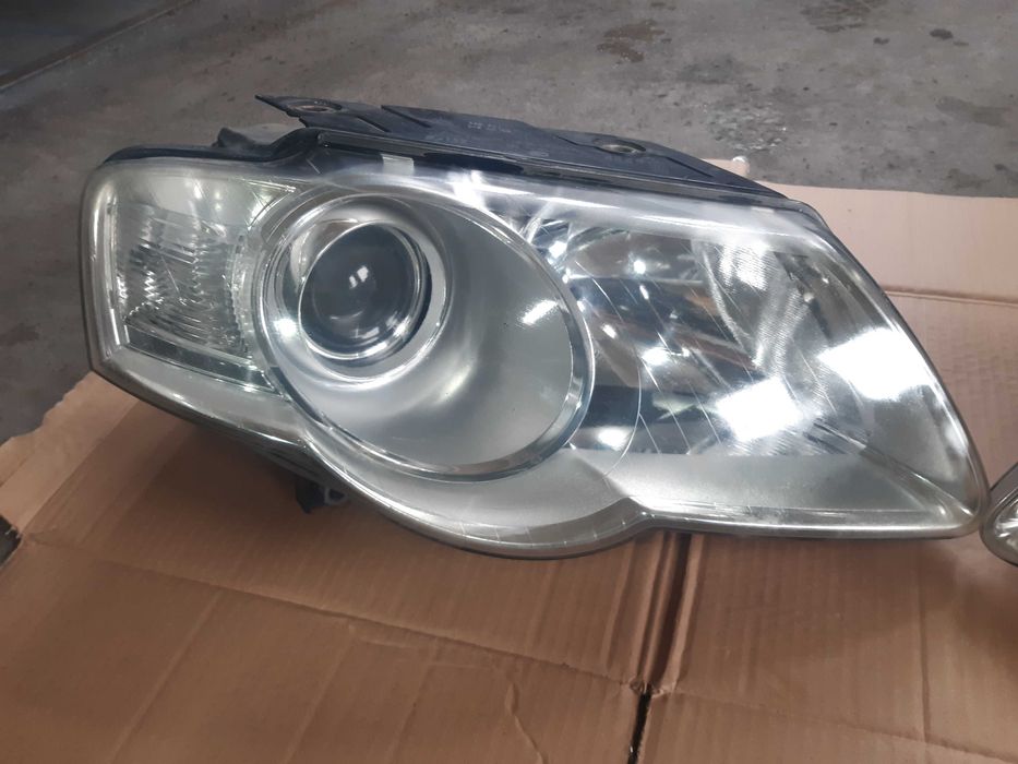 Set faruri stanga-dreapta/Trager cu armatura / Scut motor VW PASSAT B6