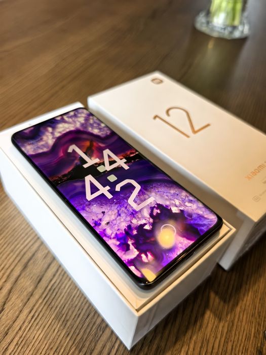 Xiaomi 12 (8/256 Dual SIM) Gray (перфектен от емаг)