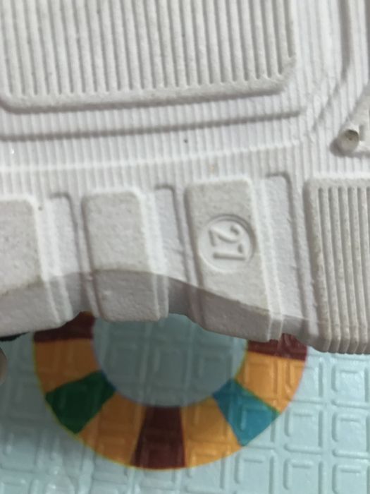 Темно-синие кроссовки 27 р