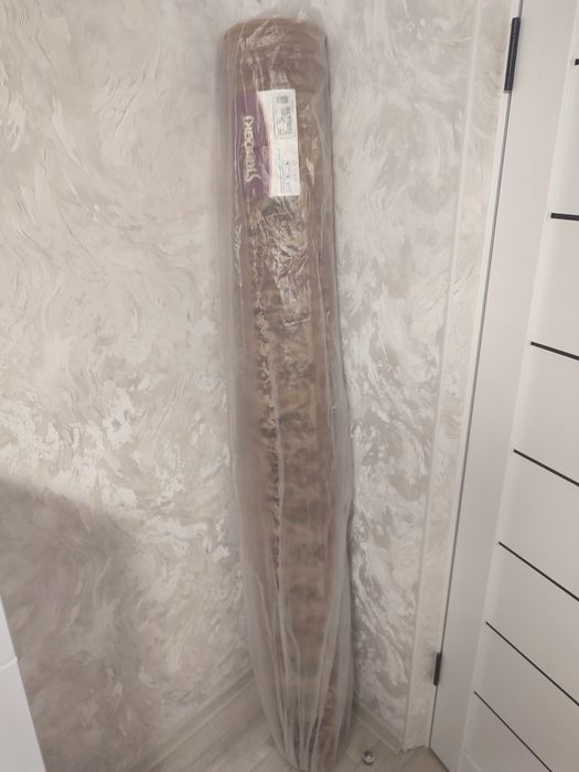 Продам ковер  180.  на  260 . НОВЫЙ .