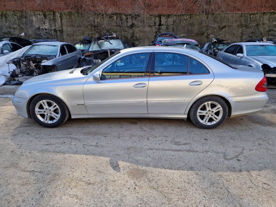 Mercedes W211 E220CDI 170кс Avantgarde Delphie ксенон седан автоматик