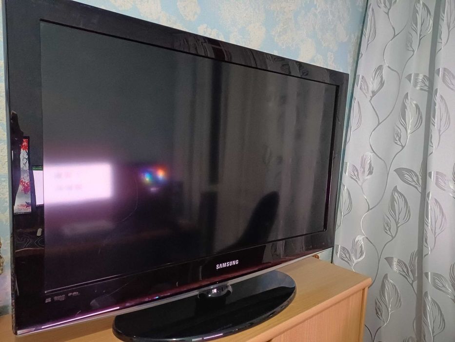 Телевизор Samsung LE32C450E1W