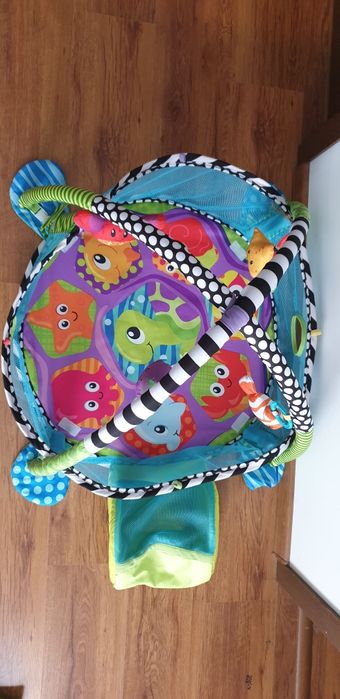 Saltea activitati cu bile