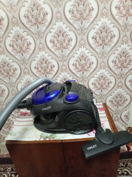 Пылесос HALEY. Бывший в употреблении.