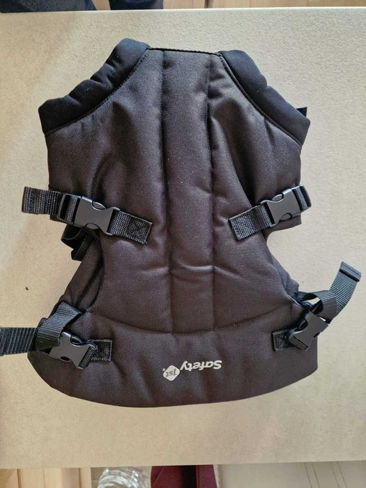 Продавам ново бебешко кенгуру