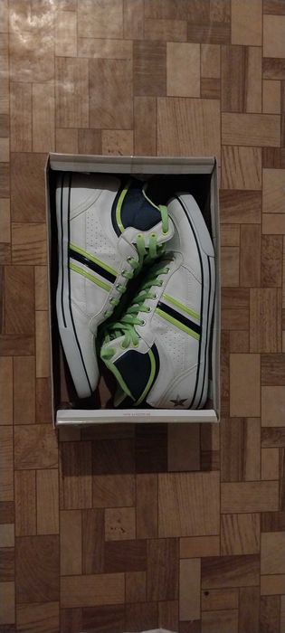 Продавам чисто нови обувки 44 номер