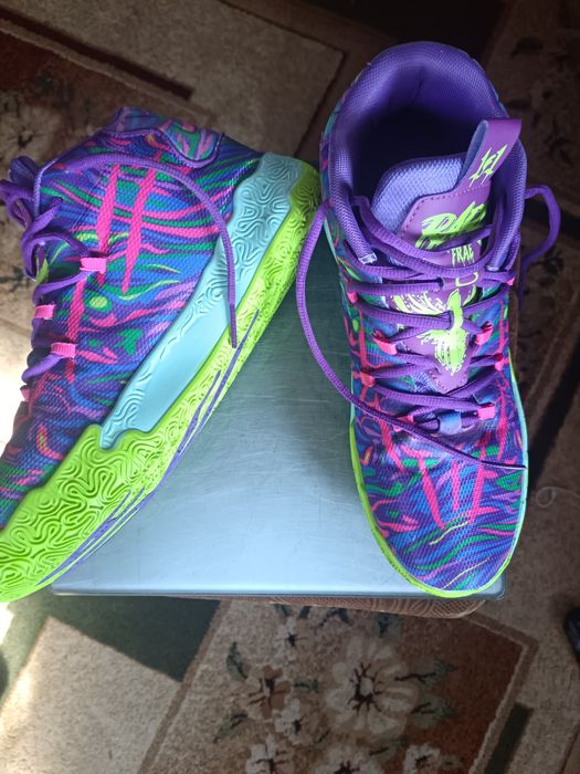 Кроссовки баскетбольные