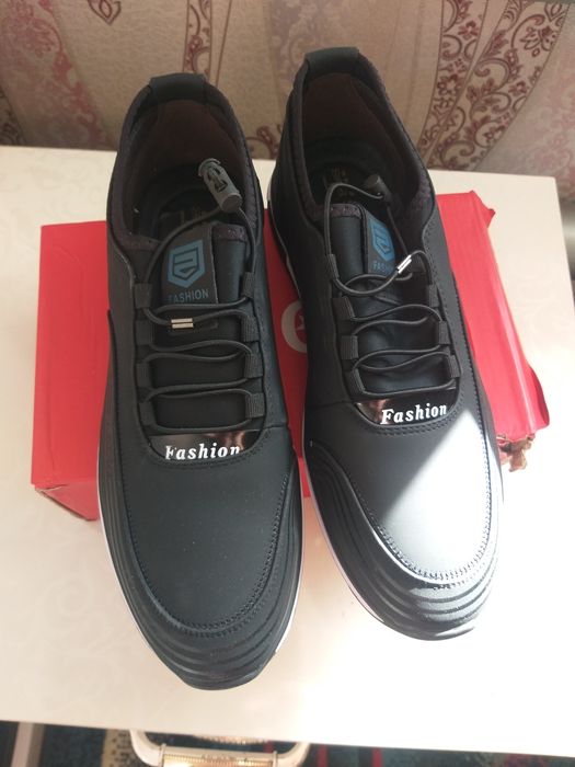 Продам новую обувь