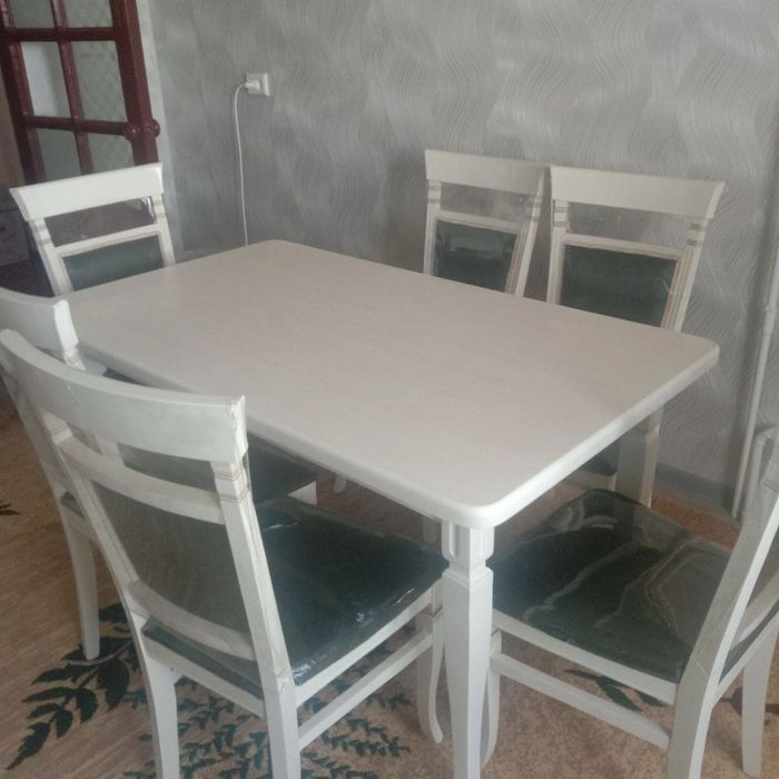 Продаётся 4-х комнатная квартира, в центре города