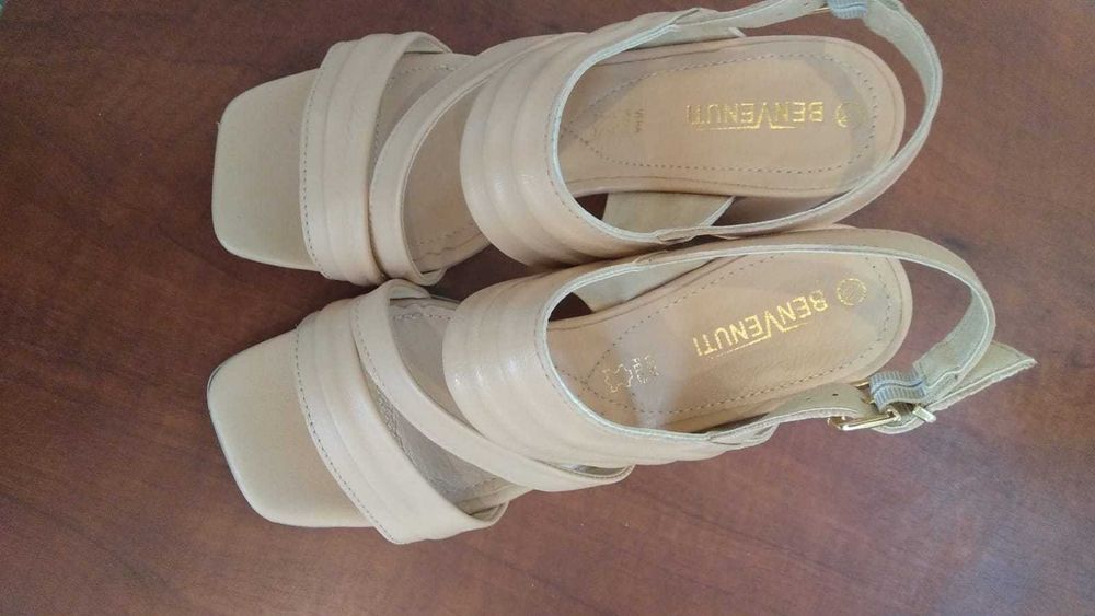 Sandale  elegante,  din piele naturala, roz caisa