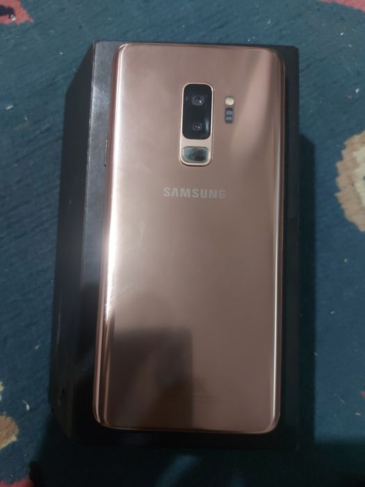 Самсунг ,S.9.+ паметь 256 гигобайт писать вацап