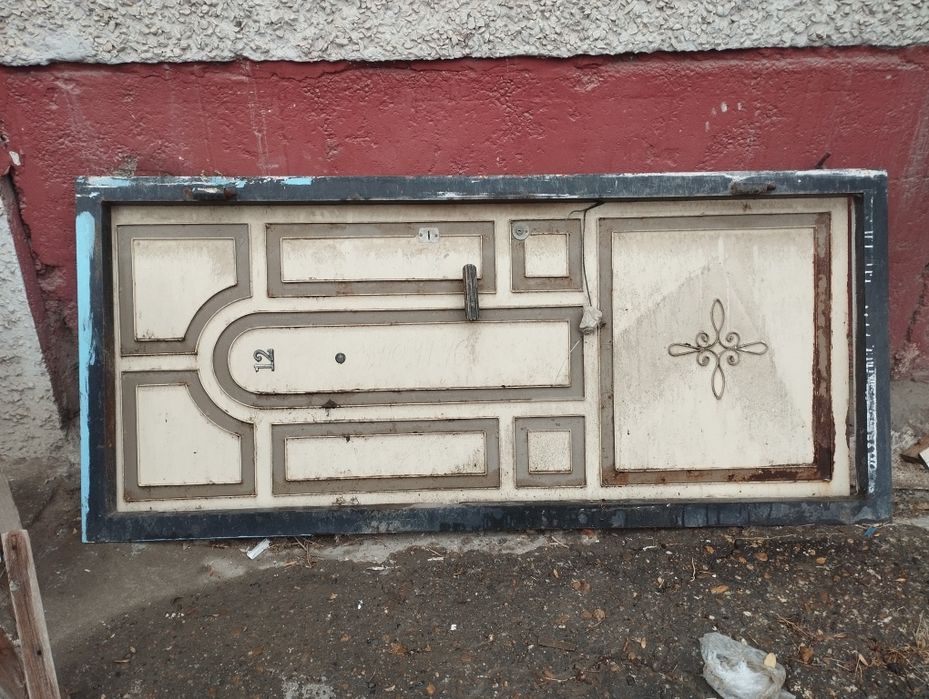 Темир эшик сотилади