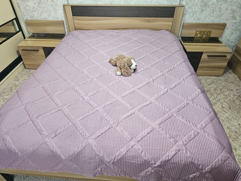 Продам спальный гарнитур
