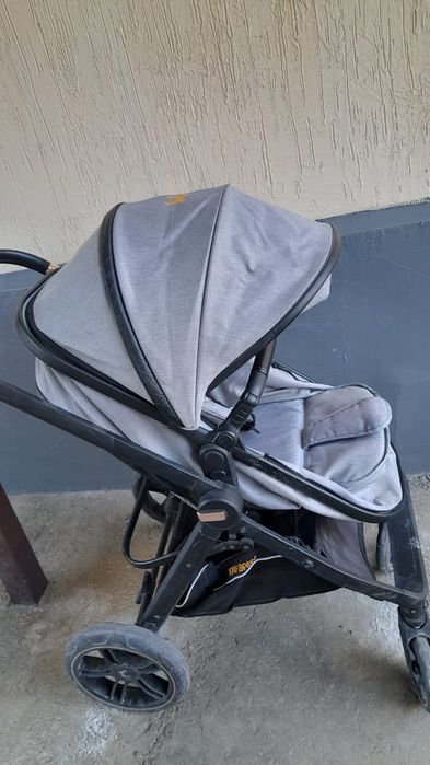 Каляска срочно продается