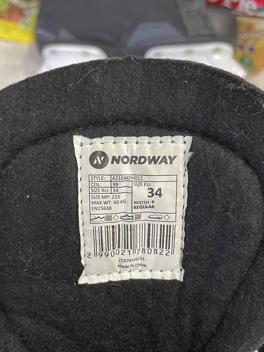 Продам новые коньки 34 размер