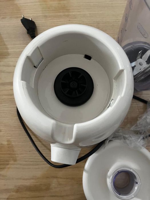 Продам Блендер Moulinex Soleil LM355A10