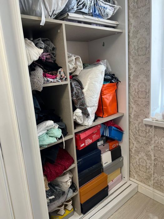 Шкаф, туалетный столик, 2 тумбочки