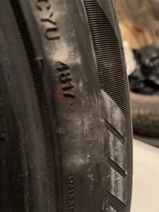 летни гуми Momo 235 45 18 ,,2 бр