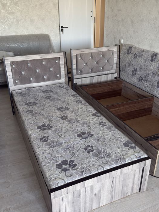 Продаю две одинаковые односпальные кровати