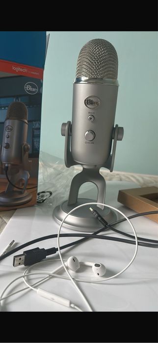 Микрофон Blue Yeti