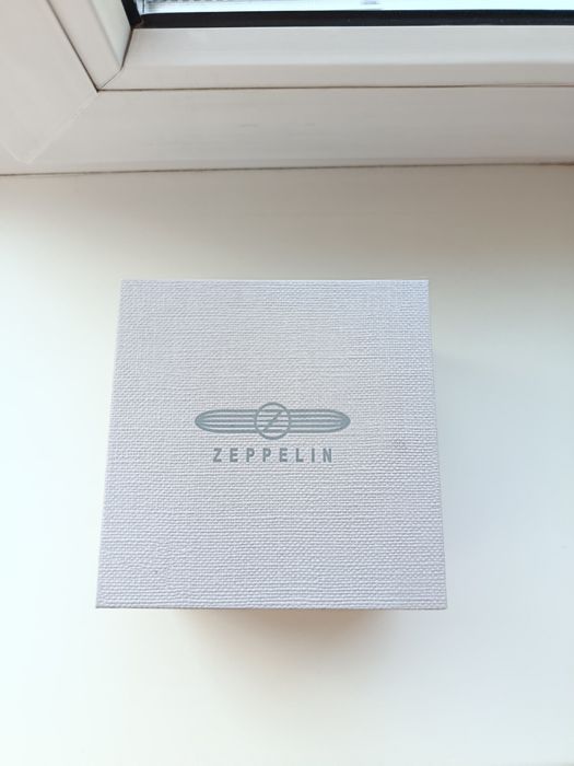 Zeppelin Hindenburg — оригинал, немецкие часы в идеале