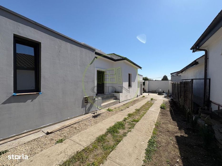 Casa 4 camere, teren 350 mp, localitatea Podari, zona Profi Loco