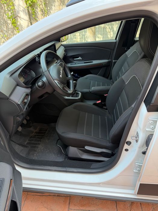 Vand Dacia Sandero Benzină+gpl  06.2023 km 37000 perfectă stare