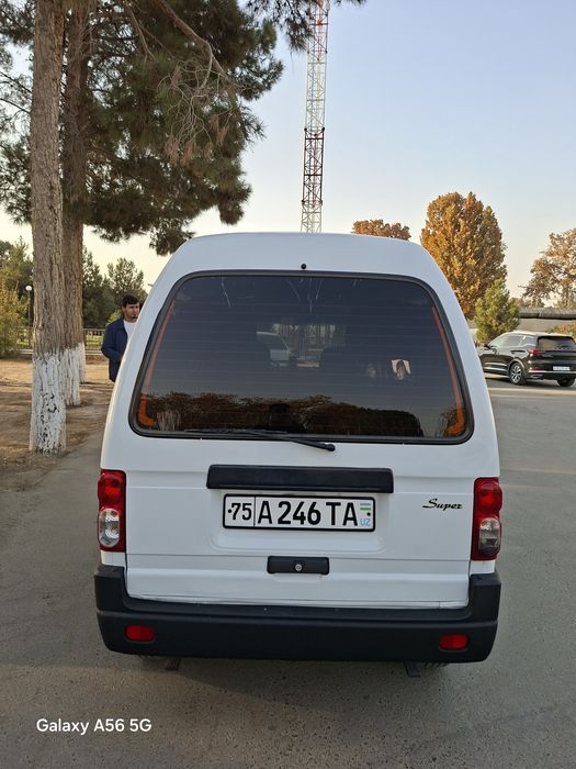 Damas srochna sotiladi