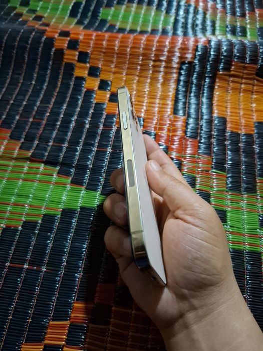 iPhone 12 pro sotiladi 256 gb