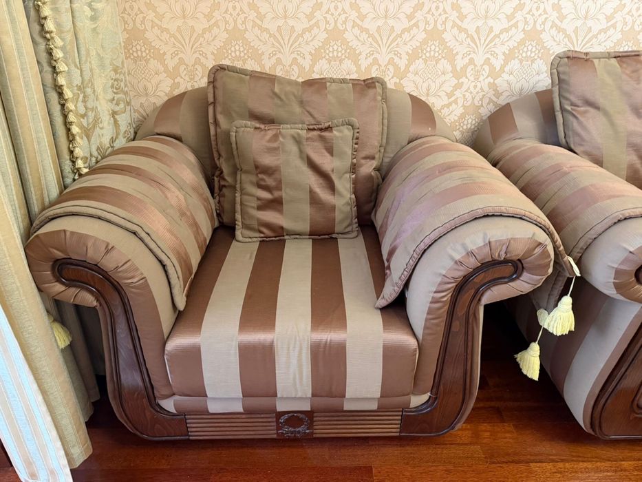 Продам диван 3+1+1