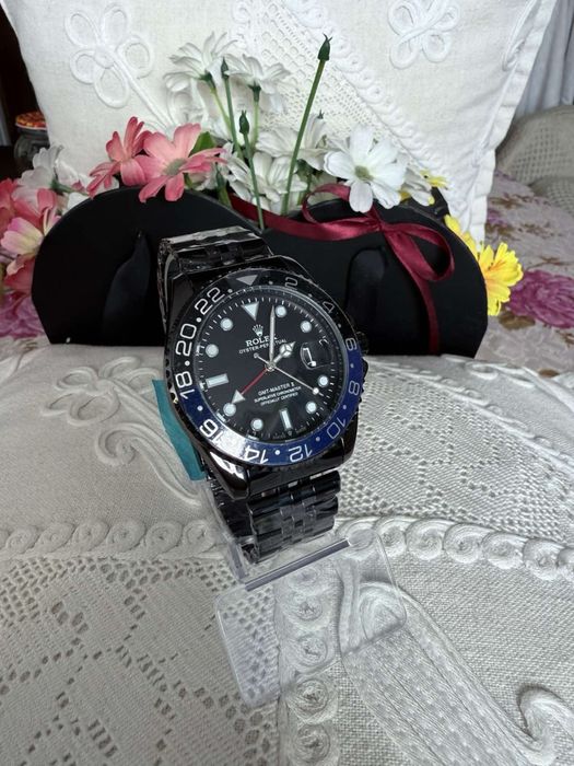 Часовник Rolex.