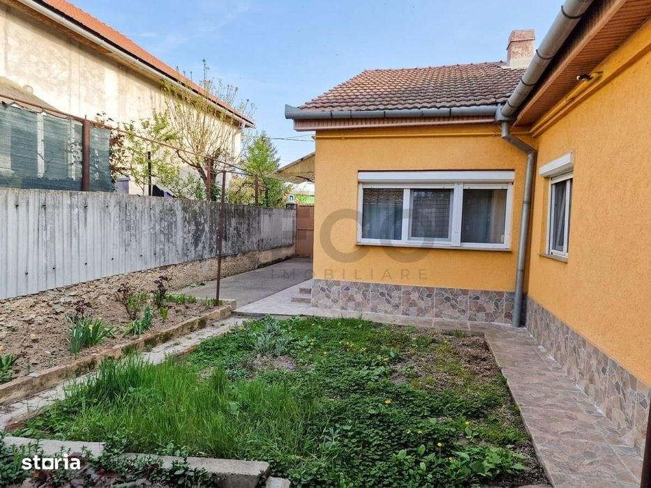 RECO Casa cu 2 camere+living, renovata complet, in Episcopia Bihor