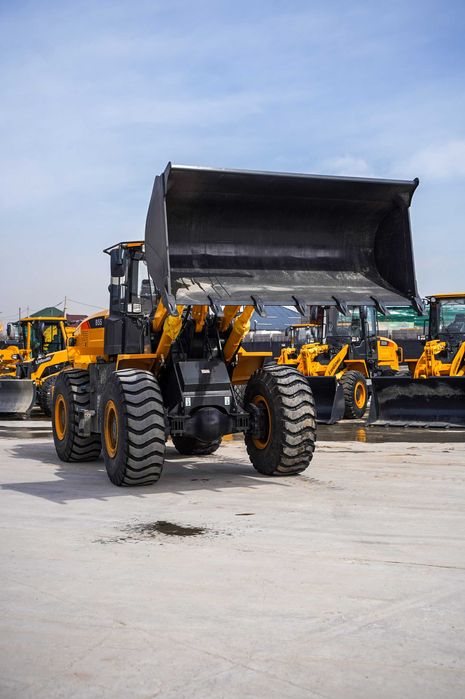 Фронтальный погрузчик 3 кубовый LiuGong 855