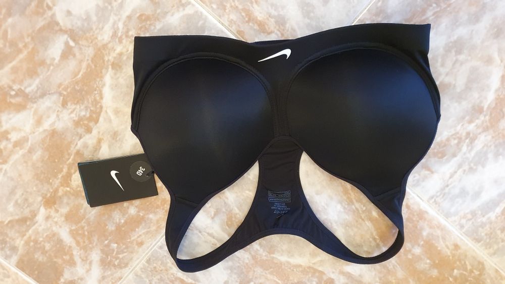 Nike  Pro Rival Спортен сутиен и бюстие НОВ-размер-34 D