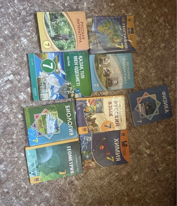 Продаю книги за 6 класс.комплект 6000