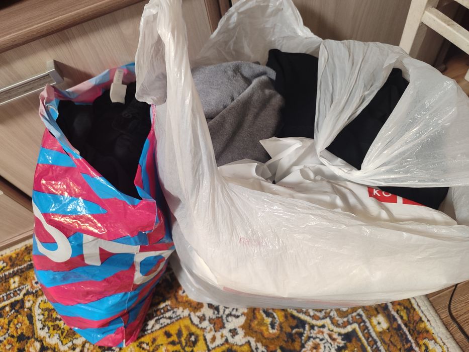 Отдам вещи женские 44 размер