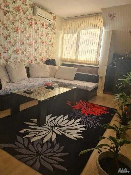 Дава се под наем Двустаен апартамент в Бургас, Лазур - 60 кв.м за 306 € - Снимка #2