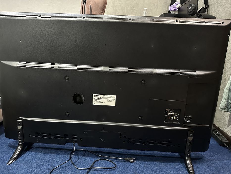 Телевизор 4К, 140см(55“)